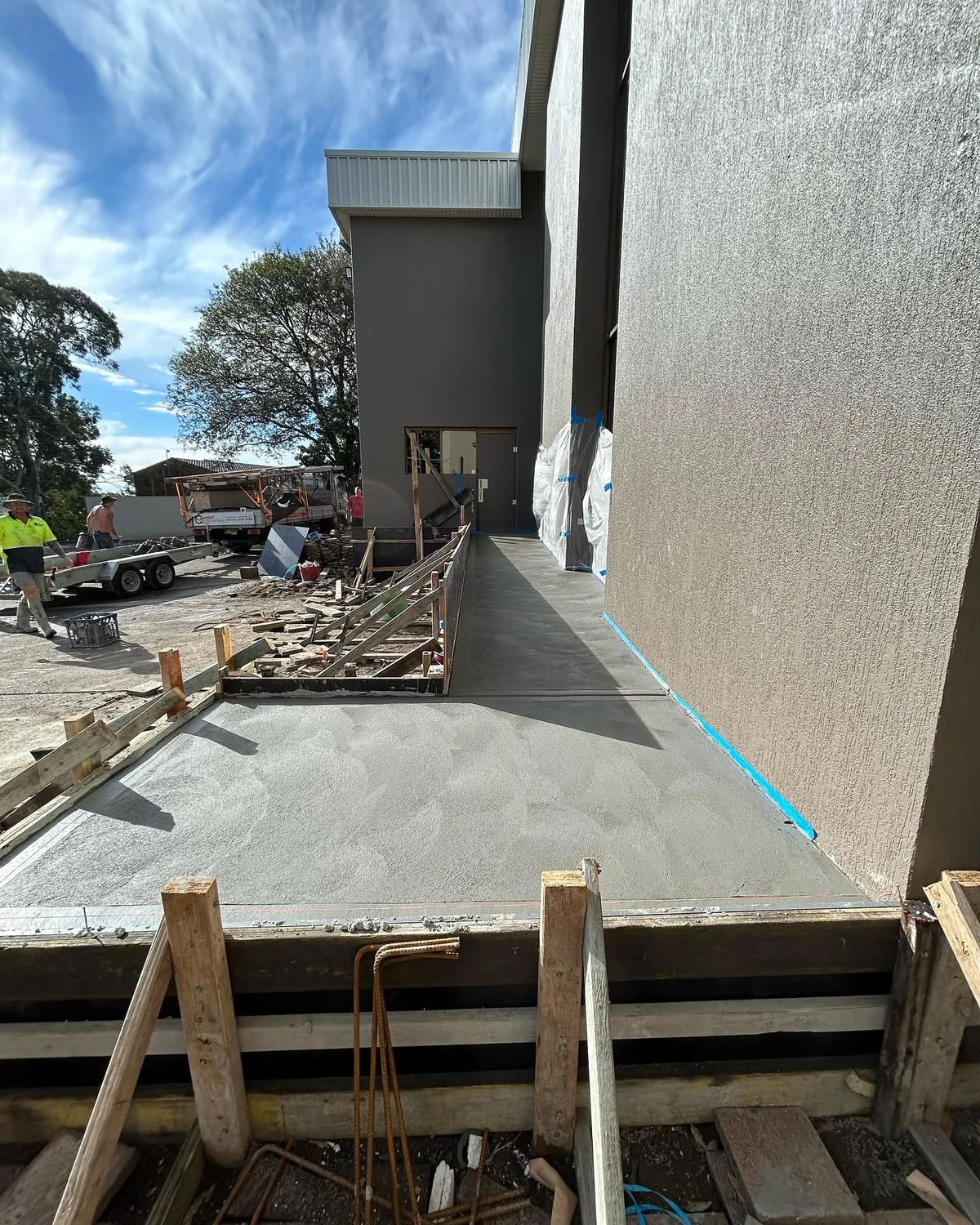 Commercial concrete walkway